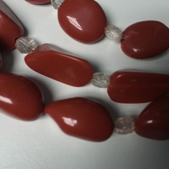 FASHION & COSTUME 8 NECKLACES, 1 BRACELET - Picture 3 of 8